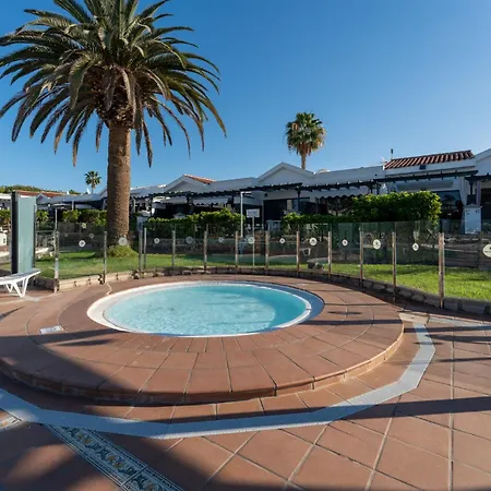 Luxury Poolside Σπίτι διακοπών Μασπαλόμας