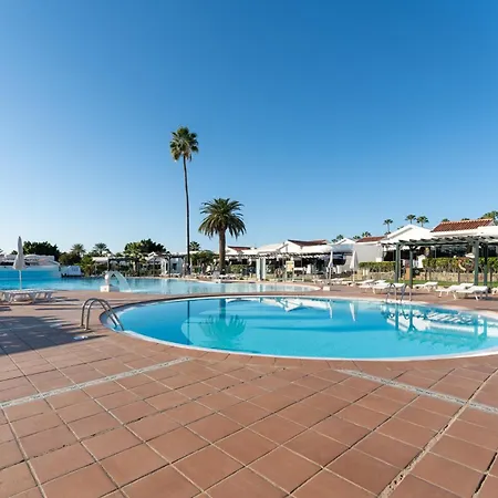 Luxury Poolside Vakantiehuis