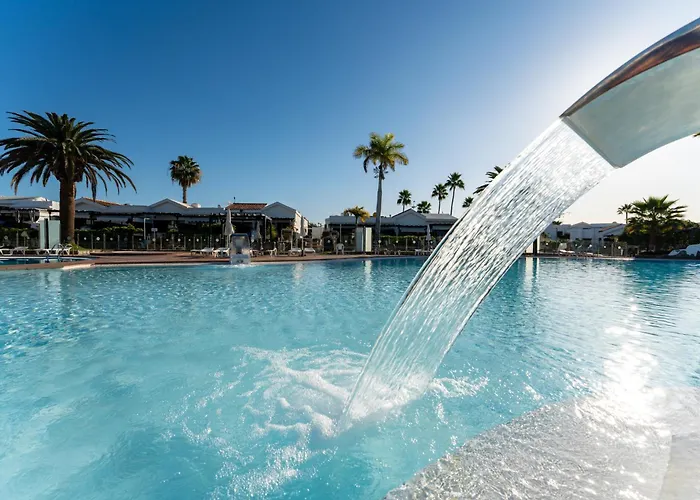 Дом отдыха Luxury Poolside