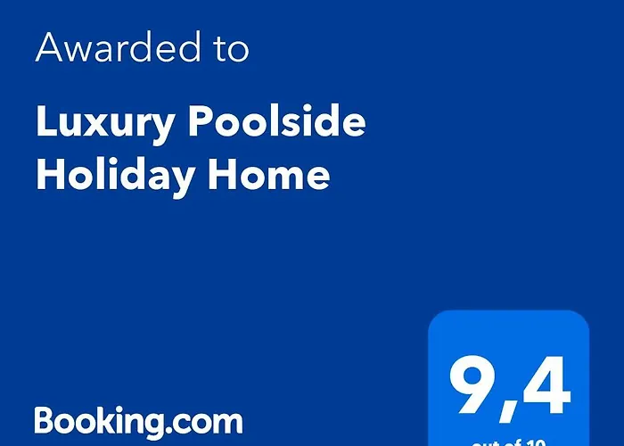 Luxury Poolside *